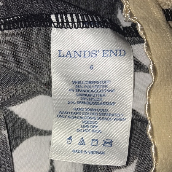 Lands’ End Women’s Size 6 Floral Swim Tankini Top Black White with Padded Bra - Picture 6 of 10